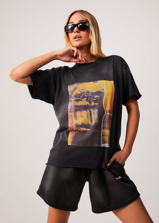 Affend Womens Boulevard - Oversized Graphic T-Shirt - Worn Black