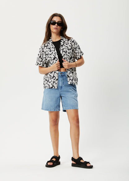 Affend Womens Benny - Short Sleeve Shirt - Black Daisy