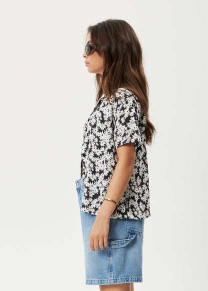 Affend Womens Benny - Short Sleeve Shirt - Black Daisy