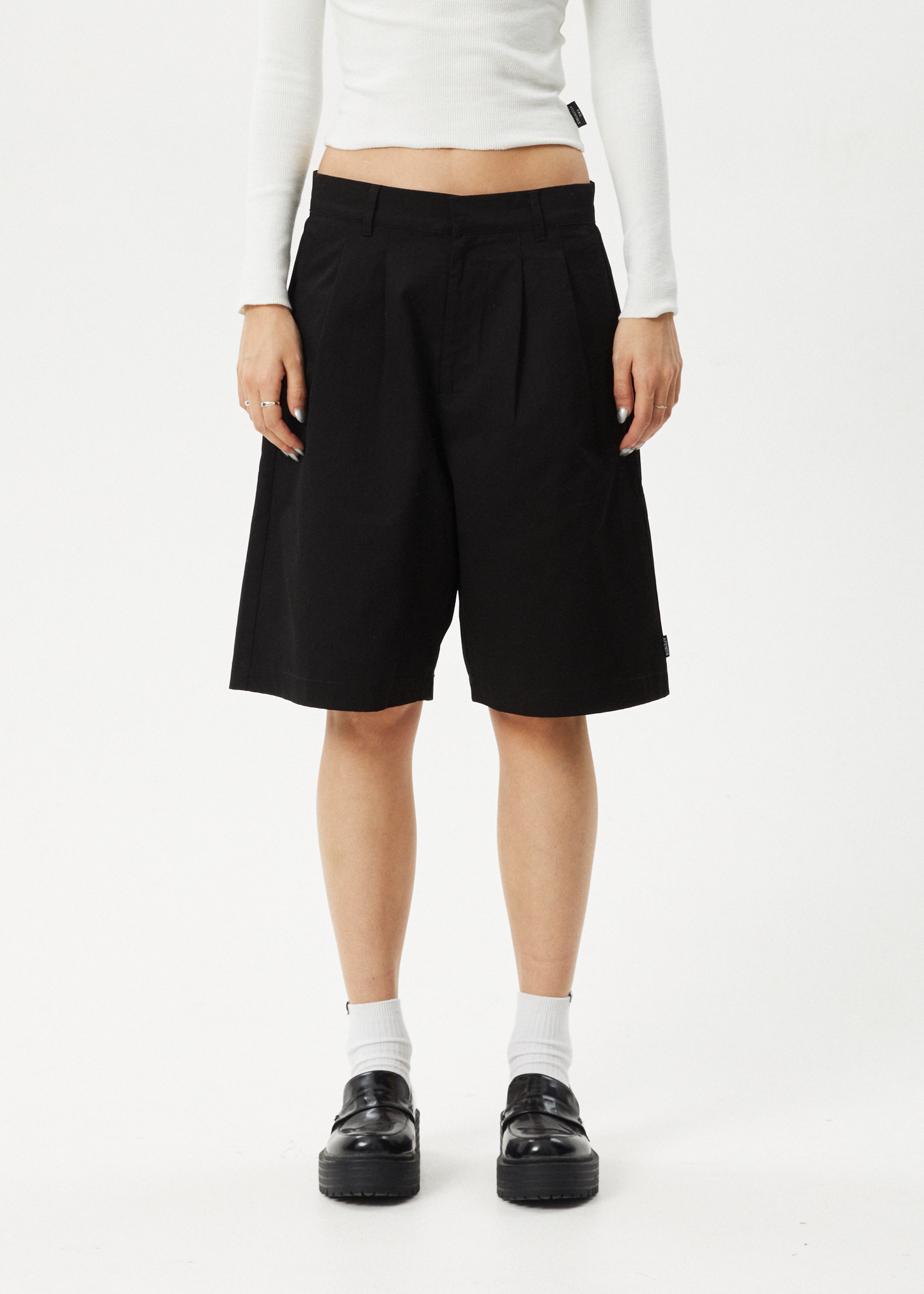 Affend Womens Brakes - Pleat Short - Black